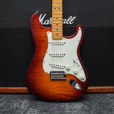 Fender USA Stratocaster Selec 2012 - Dark Cherry image 2