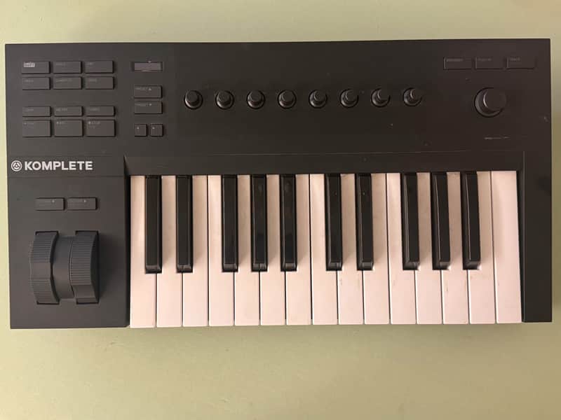 Native Instruments Komplete Kontrol A25 2018 - Present - Black image 1