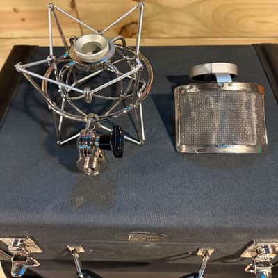 Neumann U87 AI 40th Anniversary Collectors Edition U87 Condenser Microphone 2007 image 10