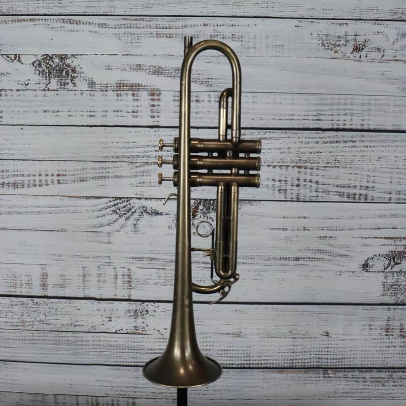 *USED* King Cleveland 600 Trumpet image 1