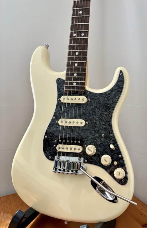 Fender American Elite Stratocaster HSS Shawbucker with Rosewood Fretboard 2016 - 2019 - Olympic Pearl image 1