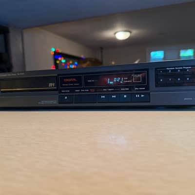 Vintage 1980’s Technics SL-P310 CD Player, Black Serviced With Original Manual🎶 image 3