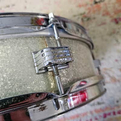 Ludwig Jazz Combo 13x3" Silver Sparkle 6-Lug Piccolo Snare - Granitone Interior image 5