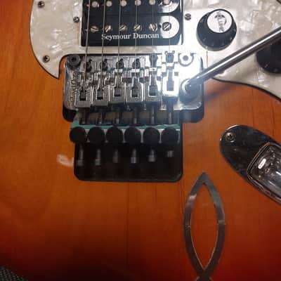 Fender Richie Sambora Signature Stratocaster 1993 - Cherry Sunburst image 5
