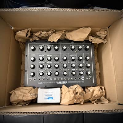 *NOS* Iconic Macbeth Micromac-D X-Series Analog Voltage Controlled Desktop Synth - Eurorack - Very Rare - No Longer in Production - Handbuilt in the UK 🇬🇧 image 3