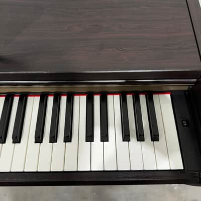 Yamaha YDP-113 Digital Piano With Stool and Sustain Pedal Bild 12