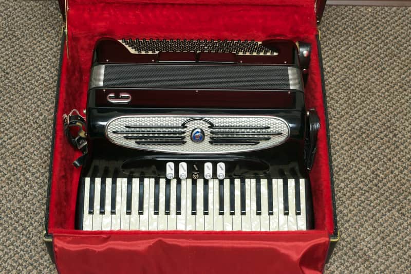 Giulietti M52 41/120 Accordion w/ Case Black | Reverb