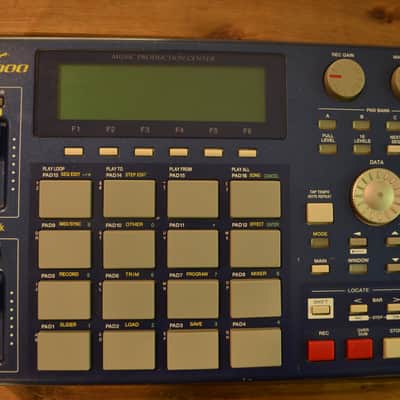 Akai MPC1000 Music Production Center 2004 - 2013 - Blue
