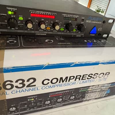 Alesis 3632 Dual-Channel Compressor / Limiter / Gate 2000s - Black image 5