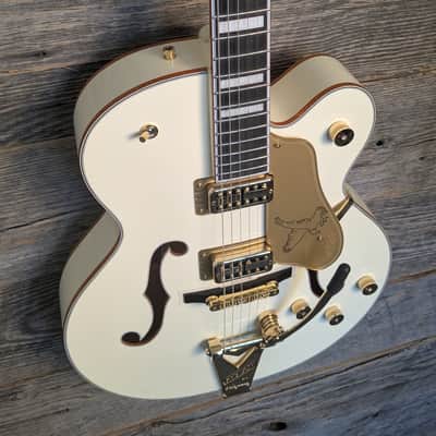 Gretsch G6136T-MGC Michael Guy Chislett Falcon w/Bigsby - Vintage White image 4