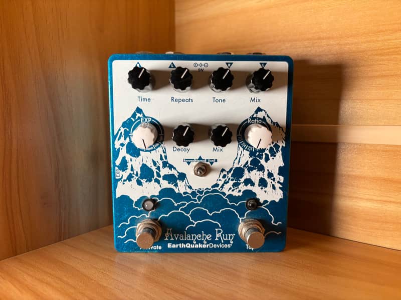EarthQuaker Devices Avalanche Run Stereo Reverb & Delay with Tap Tempo V2