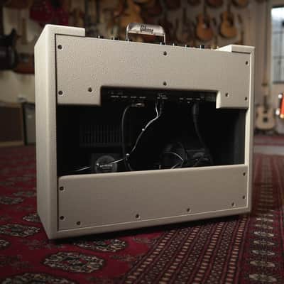 Gibson Dual Falcon 20 15w 2x10" Tube Guitar Amp Combo - Cream Bronco w/ Oxblood Grille image 3