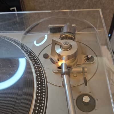 Technics SL-1300 Direct Drive Automatic Player System Turntable 1974 - 1978 - Silver image 13