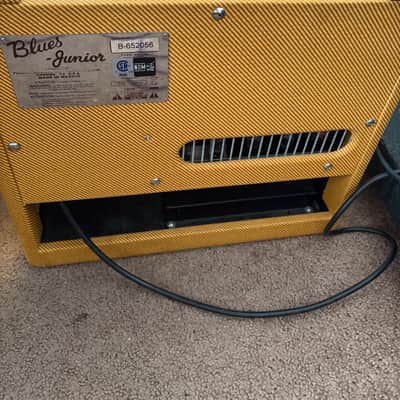 Fender Blues Junior Lacquered Tweed 15-Watt 1x12" Guitar Combo 2016 - Present - Lacquered Tweed image 4