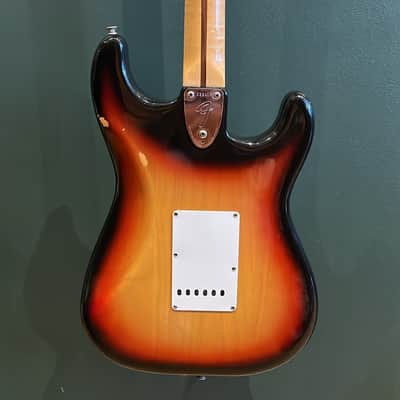 Fender Stratocaster Left-Handed with 3-Bolt Neck, Rosewood Fretboard 1971 - 1977 - Sunburst image 4