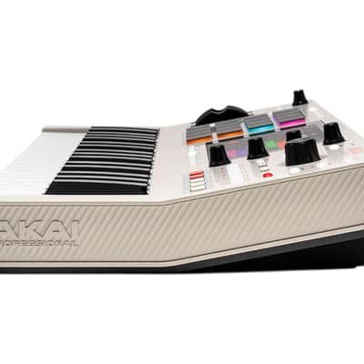 Akai MPC Key 37 Gen 2 Standalone Production Keyboard image 8