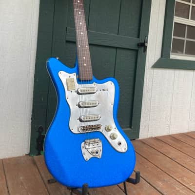 Fujigen Gakki  Blue sparkle Jazzmaster copy image 4