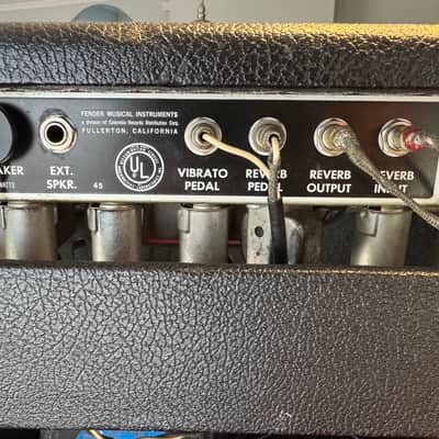 Fender Deluxe Reverb 2-Channel 22-Watt 1x12" 1965 Black Panel image 8