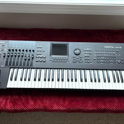 Yamaha Motif XF 6 Production Synthesizer w/Case