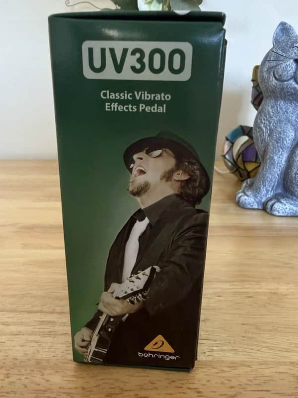 Behringer UV300 image 1