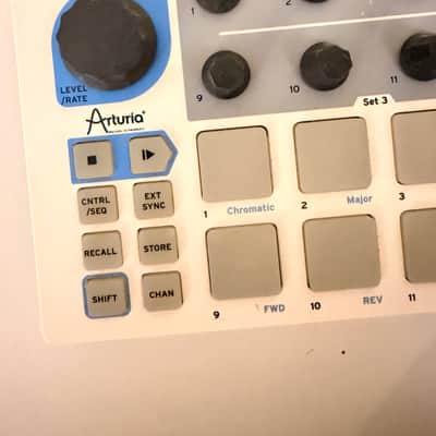 Arturia BeatStep MIDI Controller - White Bild 2