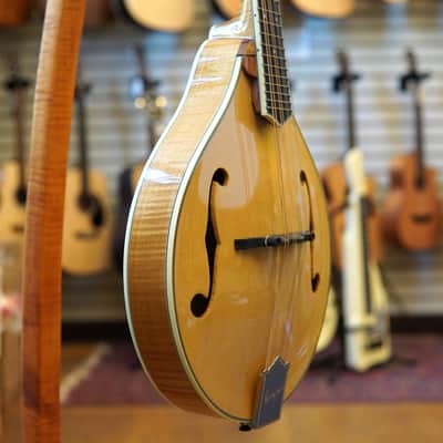 Bourgeois M5A A-Style Mandolin Natural w/Hard Case image 2