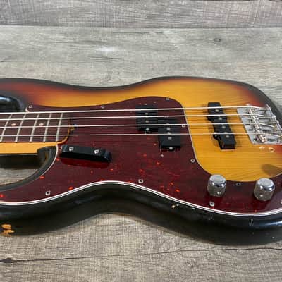 Fender Precision/Jazz Bass 1976 Sunburst....Lefty! image 4