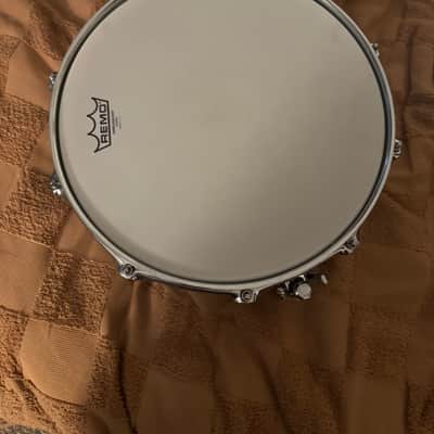 Ludwig LM402 Supraphonic 6.5x14" 10-Lug Aluminum Snare Drum 1985 - Present - Chrome-Plated image 7