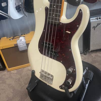 USED - SQUIER Classic Vibe '60s Precision Bass 2019 - Present - Olympic White image 3