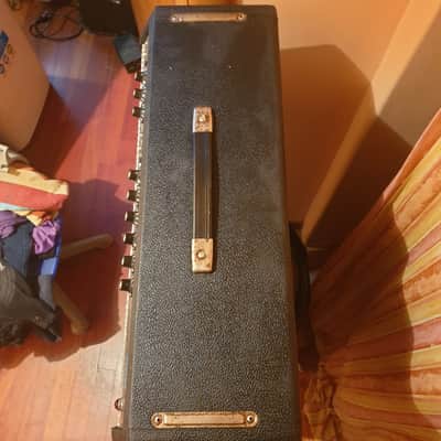 Fender Vibrolux Reverb 2-Channel 35-Watt 2x10" Guitar Combo 1980 - Silverface with volume boost image 5