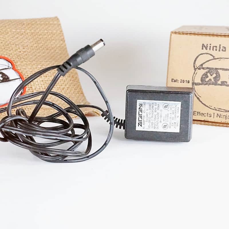 1990s Zoom 45-746-2 Power Supply Black