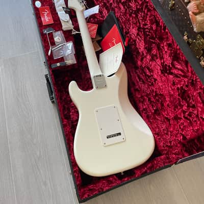 Fender SUPREME Limited Stratocaster 2017 - White image 7