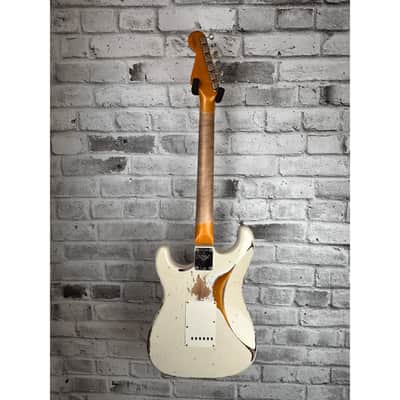 Fender Custom Shop 1960 Stratocaster Heavy Relic, Rosewood Fingerboard, Aged Olympic White over 3-Color Sunburst image 2