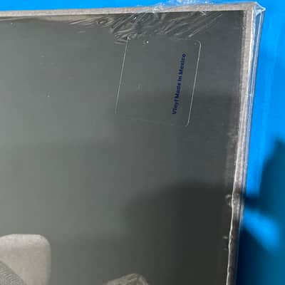 Ariana Grande – “Petal” Vinyl – Canada Only – Limited Edition –Made in Mexico- Factory Sealed. image 15