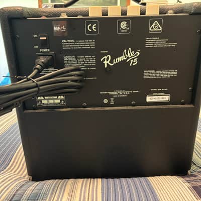 Fender Rumble 15 V3 15-Watt 1x8" Bass Combo 2015 - Present - Black image 4