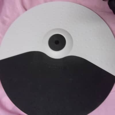 ONE Alesis Electronic eDrums 10" Single Zone Crash / Ride Cymbal Pad & Cym Pole + Mount with 1/4" input MINT image 3