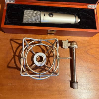 Warm Audio WA-87 R2 Studio Vocal Microphone - Nickel image 3