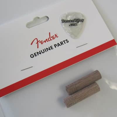 Fender Dowels Walnut Grooved Drilled pack of 2 0027932049 image 1