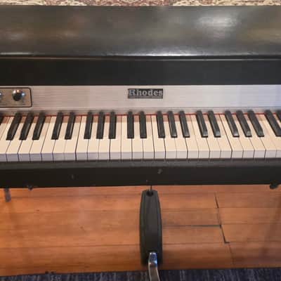 VINTAGE 1976 FENDER RHODES MARK 1 STAGE 73 ELECTRIC KEYBOARD image 3