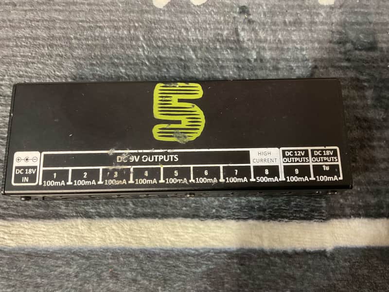 5 DC 9 Volt Outputs Pedal Board Power Supply image 1