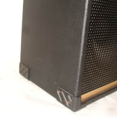 Yorkville Sound Bloc 100K 3 Channel Keyboard Amp image 3