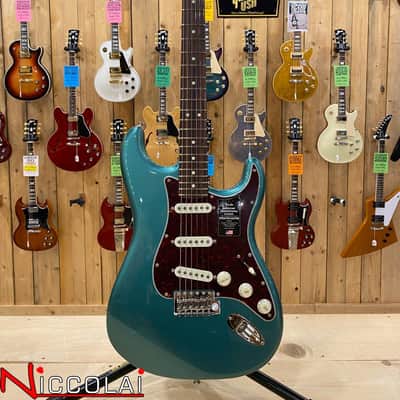 Fender American Professional Classic Stratocaster, Rosewood Fingerboard, Faded Sherwood Green Metallic image 5