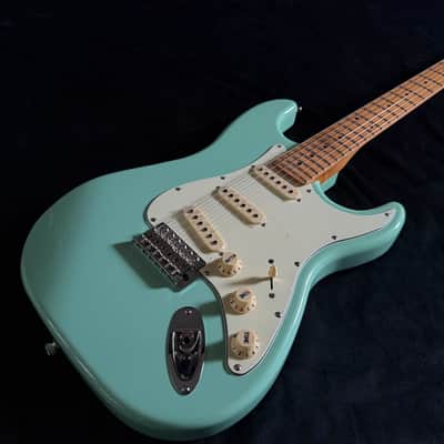 Jet Guitars JS-300 JS300 SFG, solid basswood body, 22 frets roasted maple neck, ceramic pickups, traditional tremolo Free Setup image 4