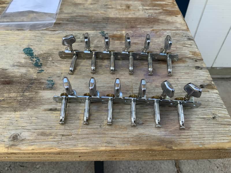 Hondo 12 String Acoustic Guitar Tuning Heads Tuning Machines 1970's image 1