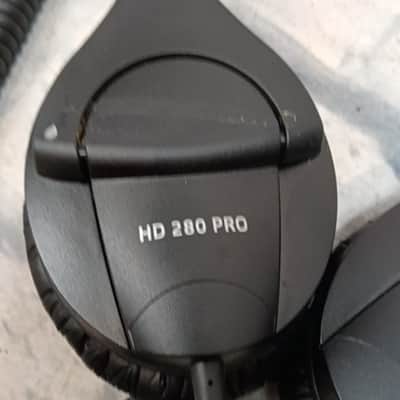 Sennheiser HD280 Pro Studio Headphones image 2