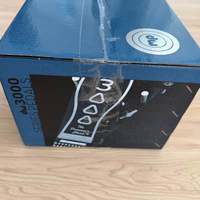 DW 3000 Series single bass drum pedal - new unopened box image 5