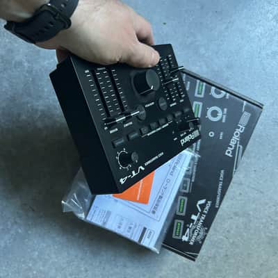Roland VT-4 Voice Transformer 2018 - Present - Black image 7