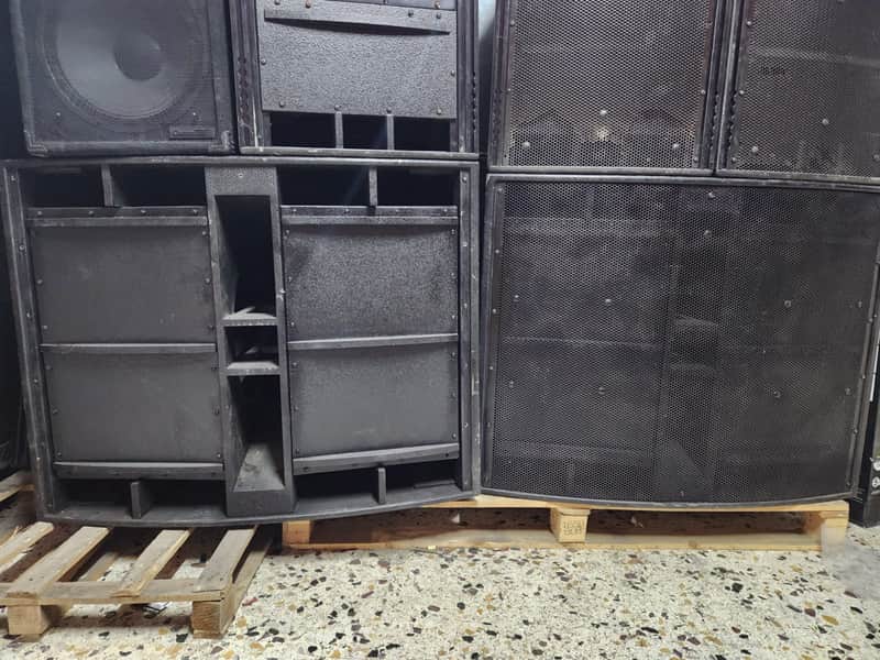 Electro-Voice X-Array XDS Dual 18'' subwoofer 2008 image 1