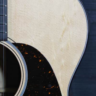 Martin Custom Shop 000 14-Fret Sinker Mahogany / Bearclaw Sitka Acoustic Guitar image 11