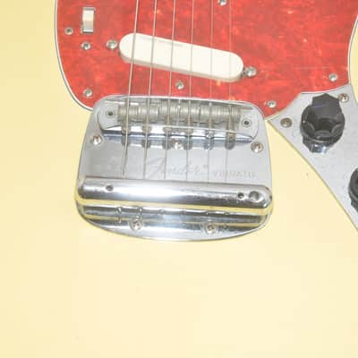 Fender Japan MG69 ' Mustang Yellow White Electric Guitar Ref No 7689 image 4